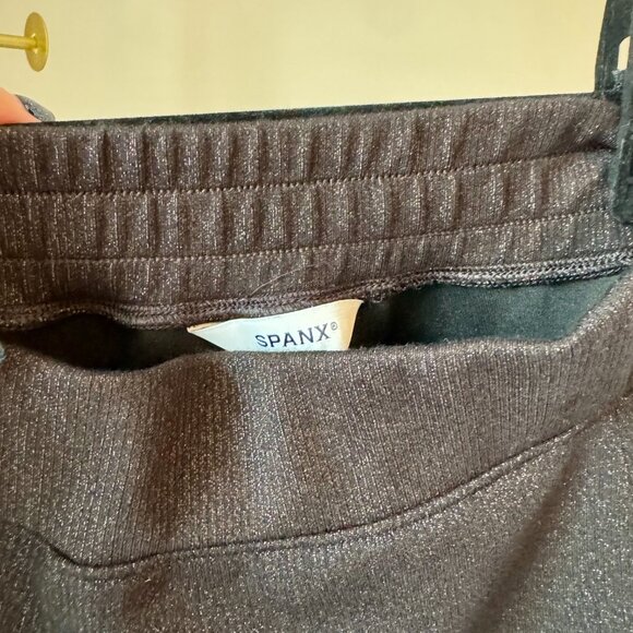 Spanx Air Essentials Wide Leg Crop Pants - Picture 4 of 6